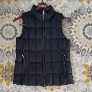 GAP Women's Dark Puffer Vest
